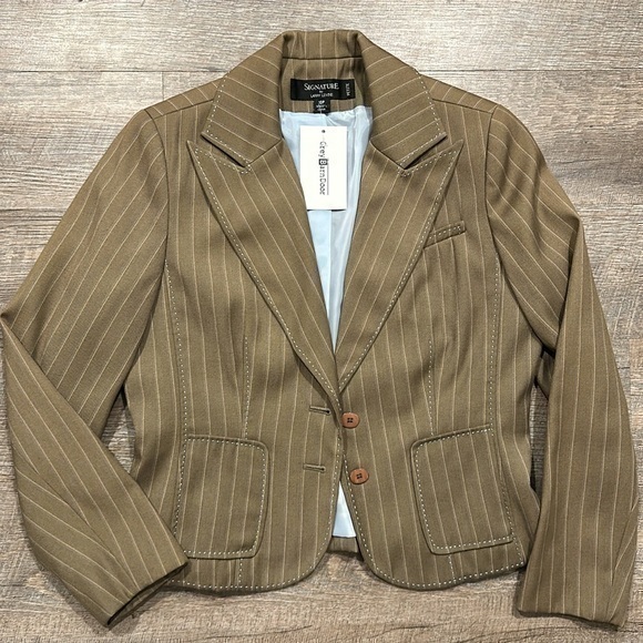 Signature by Larry Levine Jackets & Blazers - Signature by Larry Levine tan pinstriped blazer jacket contrasting stitching 10P